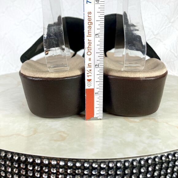 Clarks Sandals Womens 10 Black Leather Phebe Mist Thong Comfort Wedge Slip On - Picture 11 of 15